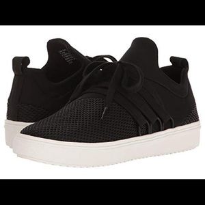 Steve Madden Lancer Size 6